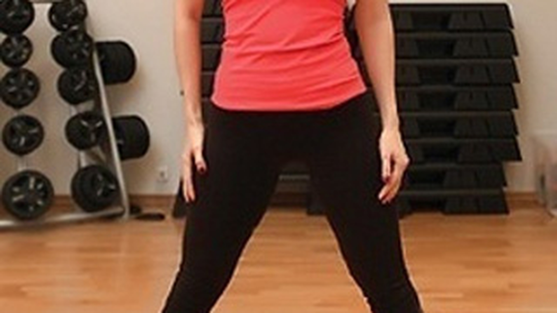 Annes face 10 ore de sport pe saptamana! Se mentine cu fitness, cycling si kangoo jumps!