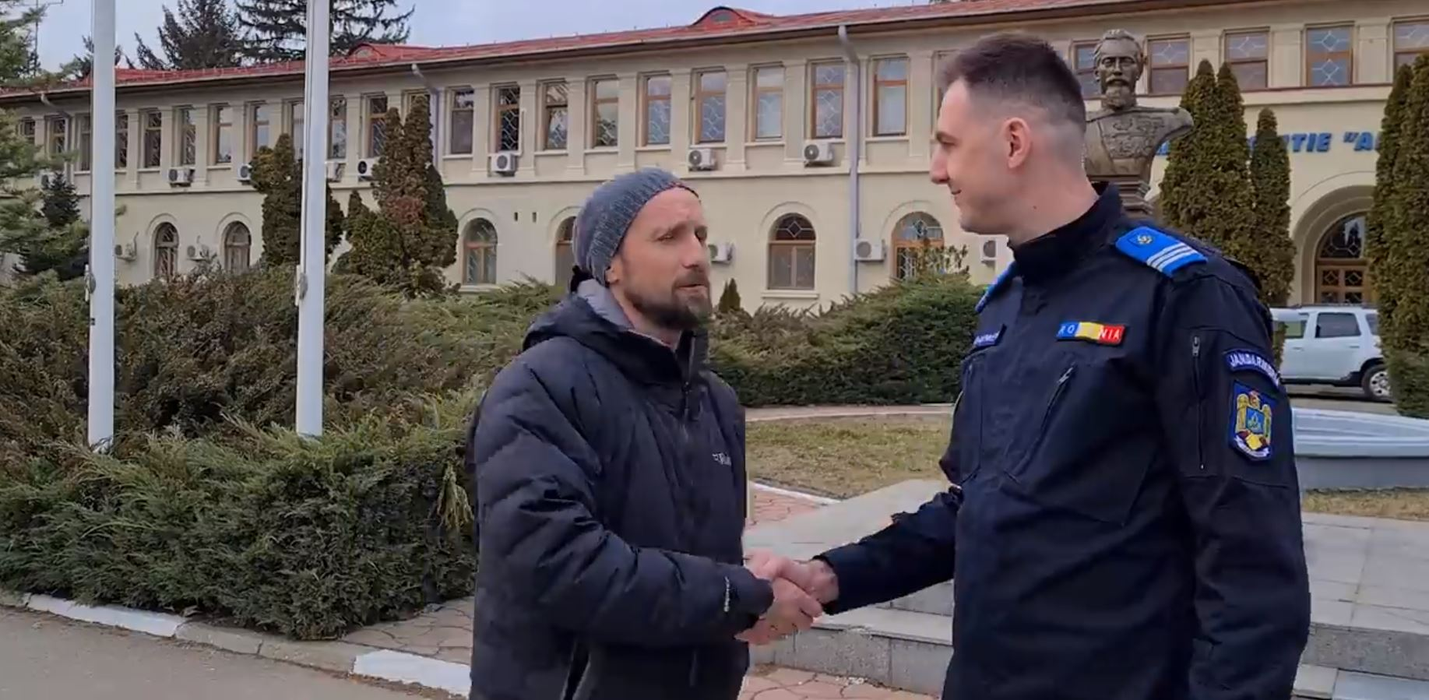 Dani Oțil s-a prezentat la Jandarmerie, unde avea să dea testul fizic pentru admitere