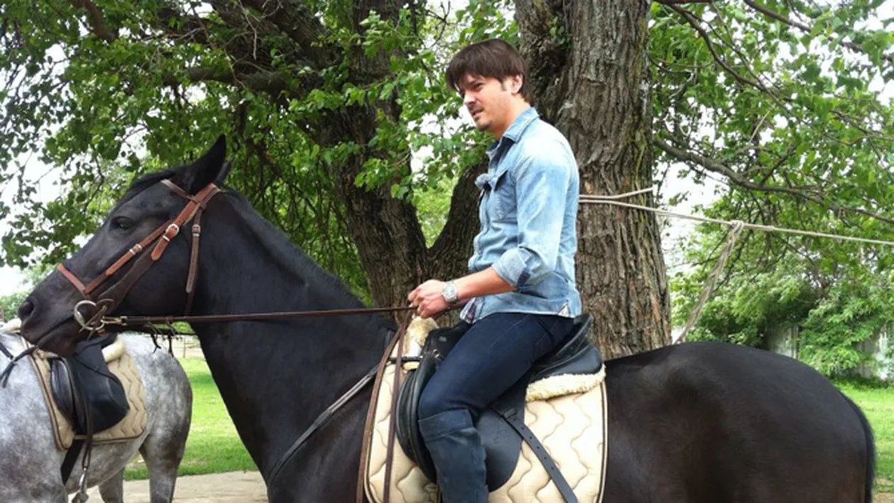 Mihai Petre, asa cum nu l-ai mai vazut niciodata! Uite cum a imblanzit un armasar negru rupt din filmele western