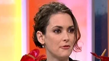 Winona Ryder si-a strans plamanii cu un corset! Abia putea sa mai respire!