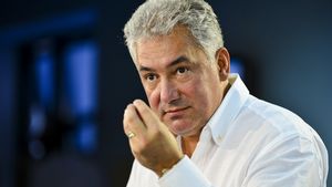 Adriean Videanu se face socru mic? Vezi cat de indragostita este fiica lui, Diana, de Cristi Toporan