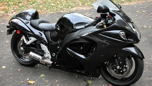 INFRICOSATOR! VEZI AICI ce a mai ramas dintr-o motocicleta dupa ce s-a izbit de un camion cu 280 km/h
