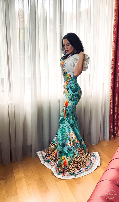 Carmen de Sălciua s-a tuns scurt. Cum arată cântăreața cu noul look