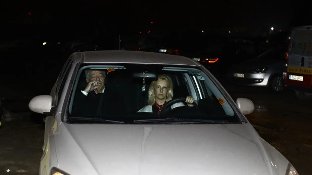 Dezvaluiri uimitoare despre noua blonda din viata lui Dichiseanu! Carmen este divortata de doua ori si a ramas fara copil