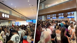Concediu de coșmar pentru sute de pasageri care au zburat din Antalya. Ore bune de întârziere și bagajele pierdute