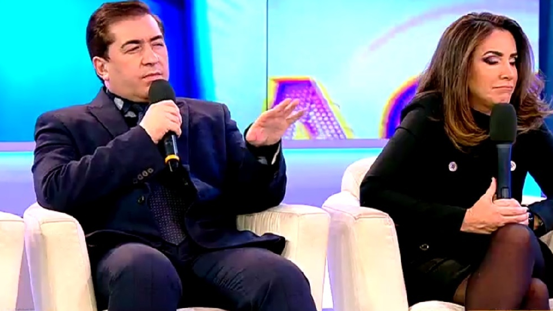 FOTO / Mara Bănică, cadou emoţionant pentru un tată invalid care creşte singur şase copii: "E din suflet, în memoria bunicii mele"