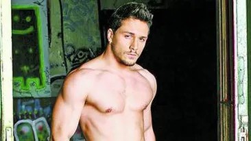 Fostul iubit al Evei Kent, ademenit de un edil in camera de hotel! Jilavu a infierbantat un primar gay!