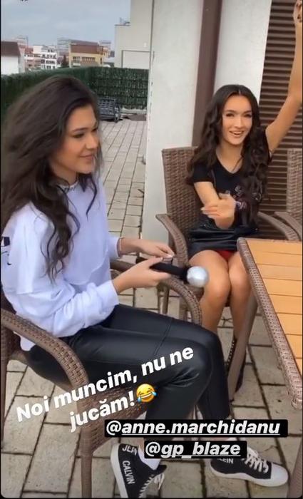 Gafa de proporții a unei prezentatoare de la Pro TV! Fusta mini s-a ridicat atât de mult, încât i s-a văzut lenjeria intimă
