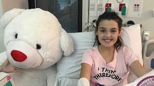 Burta ei crestea pe zi ce trece si toti o credeau gravida! Ce au descoperit medicii la ecografia unei fetei de 11 ani. Au inlemnit cand au vazut ce ii crestea de fapt in burta