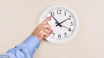 România trece la ora de vară 2019. Când dăm ceasurile înainte