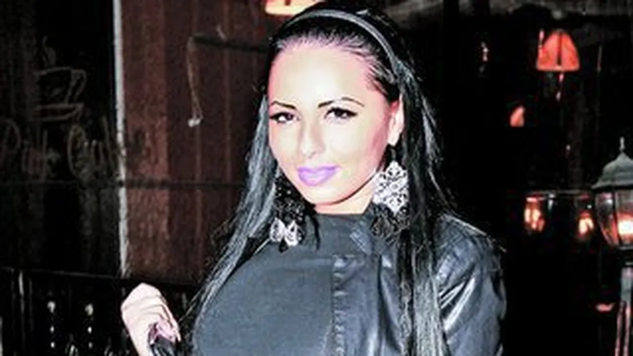 Bruneta s-a saturat sa munceasca in Romania! Bomba sexy se transfera in Spania