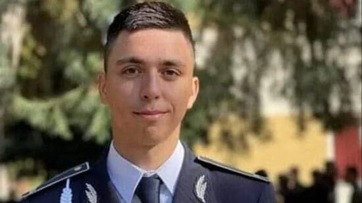 Imaginile durerii! Alexandru Rățoi, polițistul care s-a stins la 25 de ani, a fost înmormântat