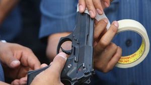 Suceava: Poliţistul care s-a împuşcat în cap cu pistolul din dotare a murit, după o lună și jumătate
