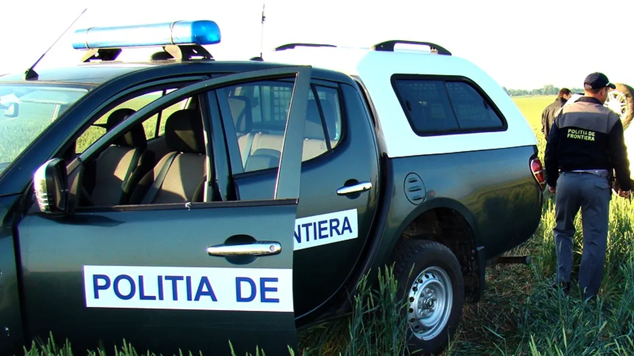 Imagini șocante în Maramureș. Târât și abandonat în șanț după ce ar fi fost lovit de mașina Poliției de Frontieră. Reacția instituției