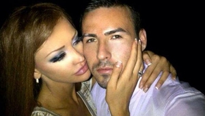 Cu toate ca era la Paris, se imbraca precum femeile talibanilor! Primele poze cu Bianca si Adi Cristea in "orasul indragostitilor"