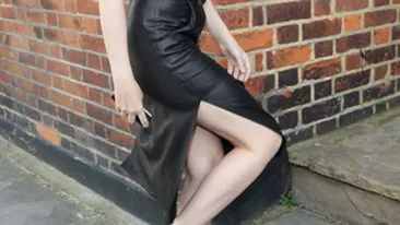 Sunt vedete, dar nu traiesc pe picior mare!