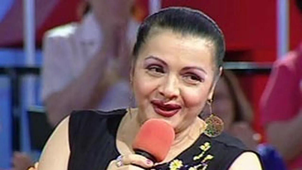 VIDEO Cornelia Catanga socheaza: M-au facut posta vreo 10 insi! Tata mi-a pus mana pe sani la 17 ani!