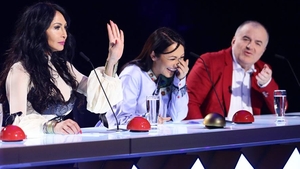Andra și Mihaela Rădulescu, în rochii super sexy, în a doua semifinală Românii au talent