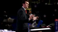Imagini VIDEO cu asasinul lui Charlie Kirk, publicate de FBI. Detaliul care pur și simplu nu se leagă pentru americani