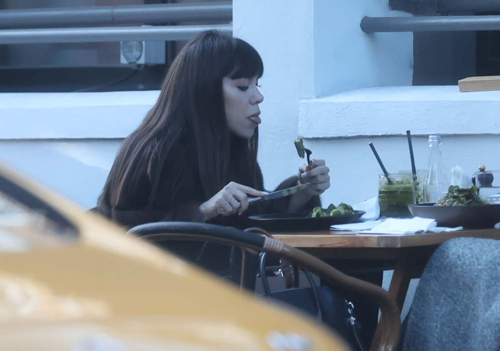 Denise Rifai, super înfometată în zona Dorobanți (SURSA FOTO: CANCAN.RO)