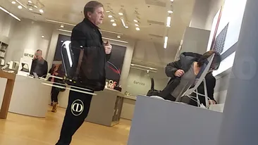 Ex-şeful PNL e darnic cu doamna europarlamentar. I-a comandat Moşului calculator şi telefon de 10000 lei!