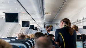 O stewardesă a dezvăluit secretul! În avion se folosește un limbaj codat pentru a discuta despre pasageri fără ca aceștia să știe