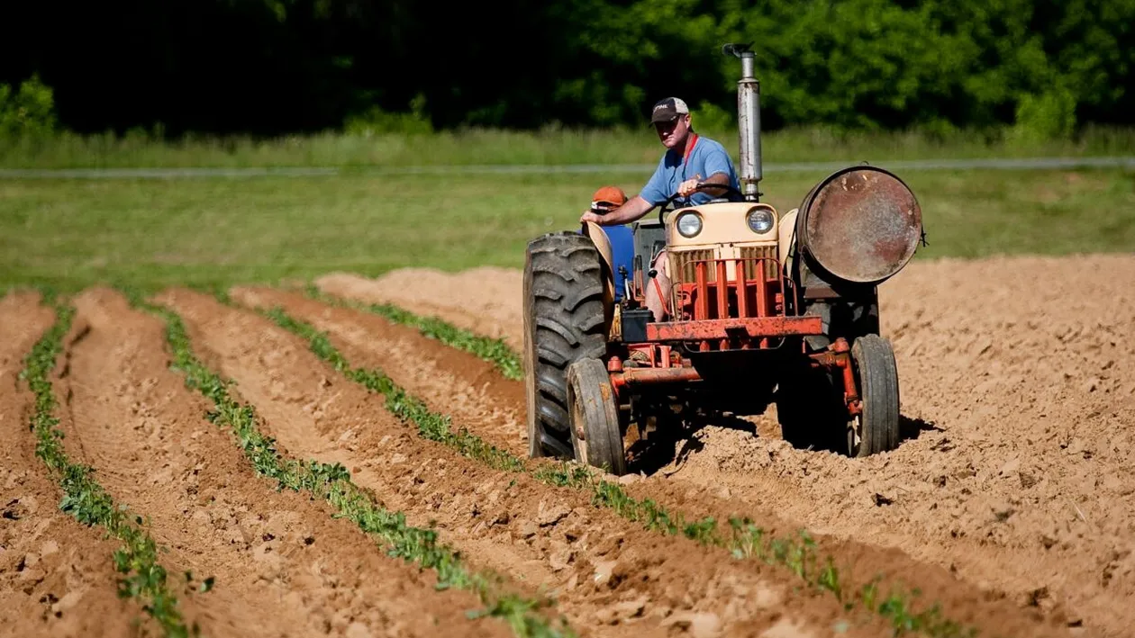 Hoyo, tractorul chinezesc din Brașov. Când românii închideau uzine, chinezii deschideau fabrici