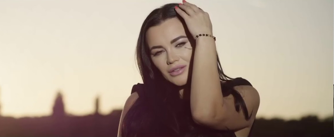 Carmen de la Sălciua, PIESA MOMENTULUI! „Noapte bună, iubi”, videoclip de 1 MILION de vizualizări în 24 de ore de la lansare