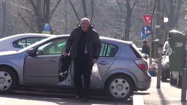 Horia Moculescu locuieste intr-un bloc ca vai de el si e luat la rost de taximetristi, la scara! Vezi ce i-au reprosat!