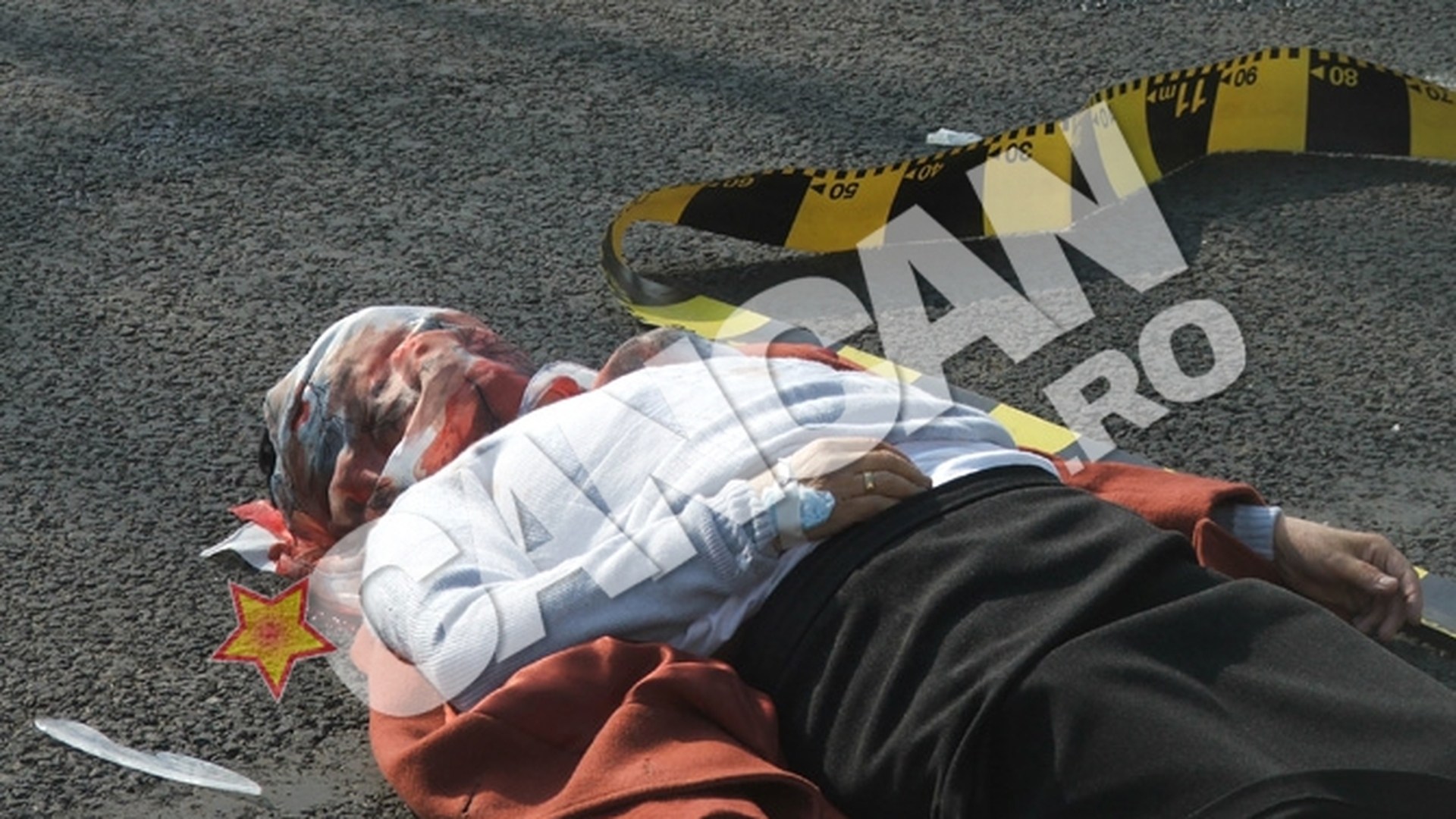 Atentie, imagini socante! O femeie din Galati, spulberata pe trecerea de pietoni! Cadavrul a fost aruncat la 15 metri distanta!