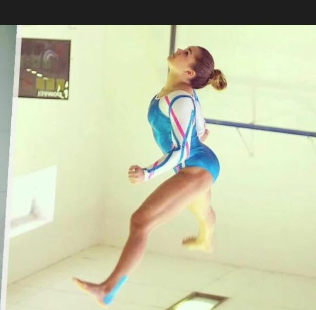 A vrut să îşi facă un selfie, dar a sfârşit tragic. Gimnasta Natalia Stichova a murit/ sursă foto: Instagram