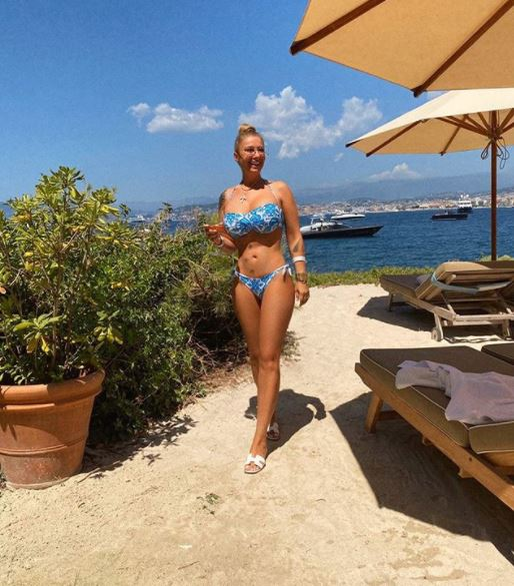 Sexy-impresara Anamaria Prodan
