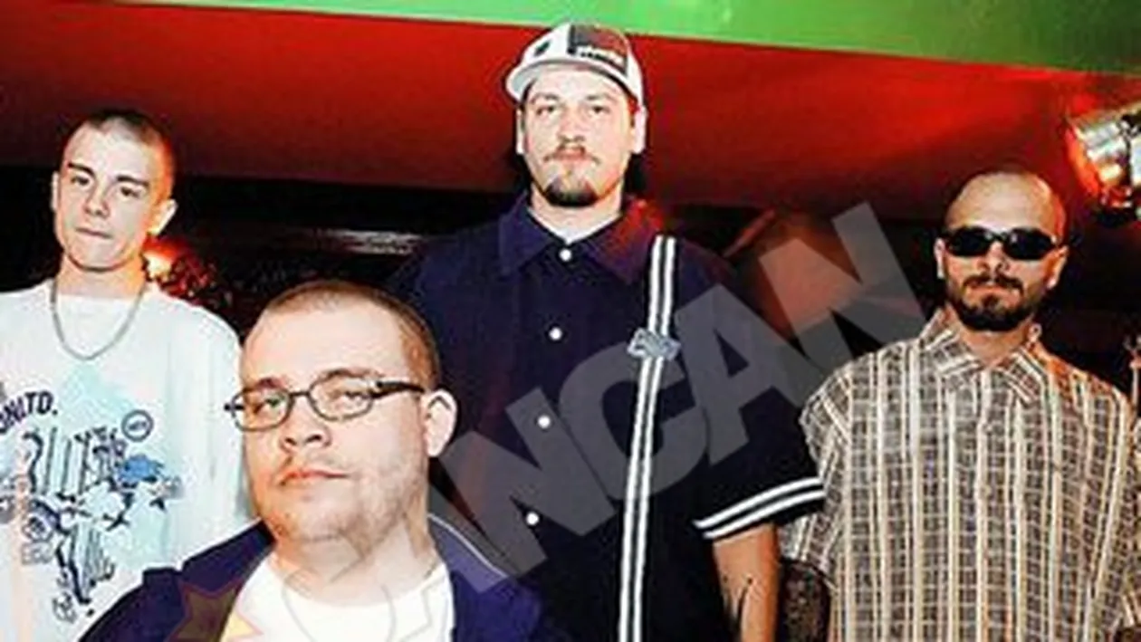 Uzzi luat grav la misto! Cativa pustani din Baia Mare fac caterinca de el si ii iau sapca din cap! Fratioare daca mi-o mai iei odata e nasol