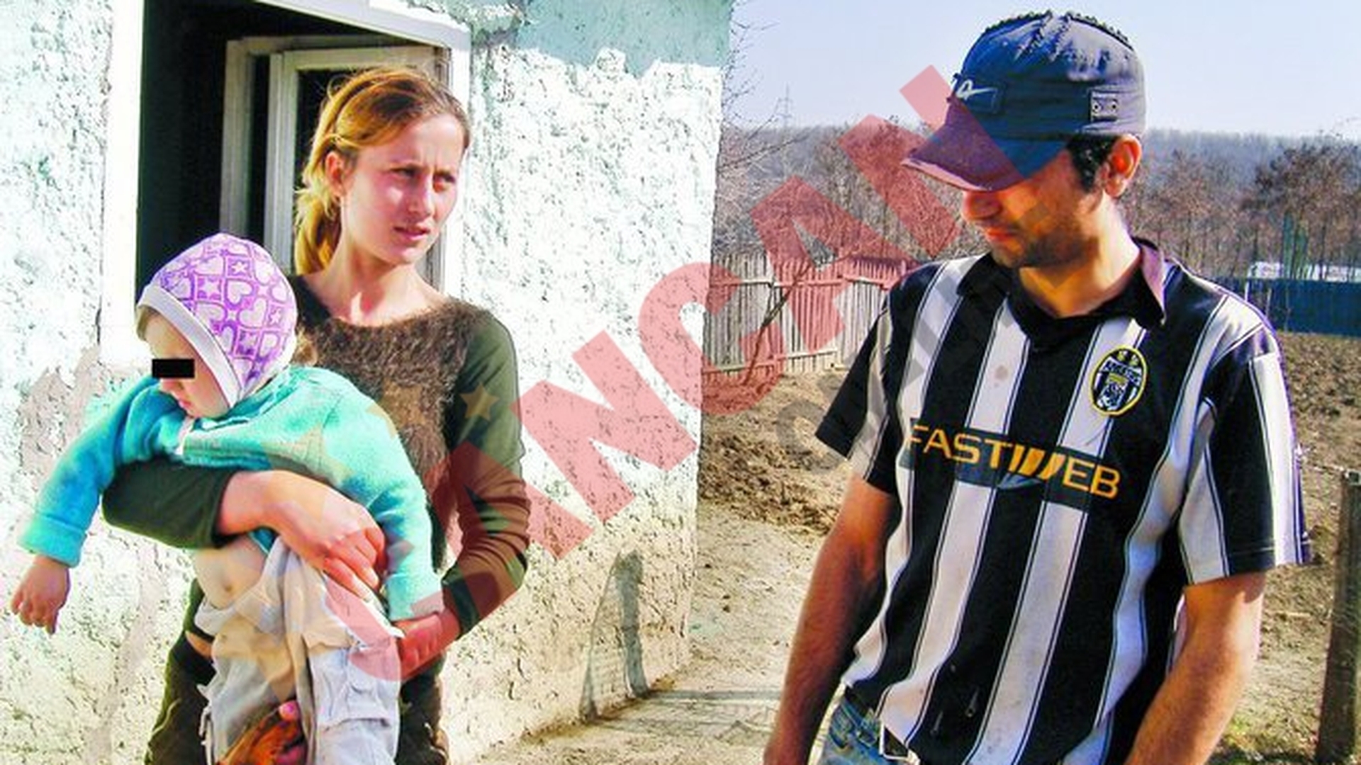 Fratii incestuosi isi cresc fetita