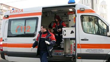 Doua fete de 27 de ani, gasite moarte intr-o masina, in Bucuresti! Una dintre ele avea o seringa infipta in zona inghinala!