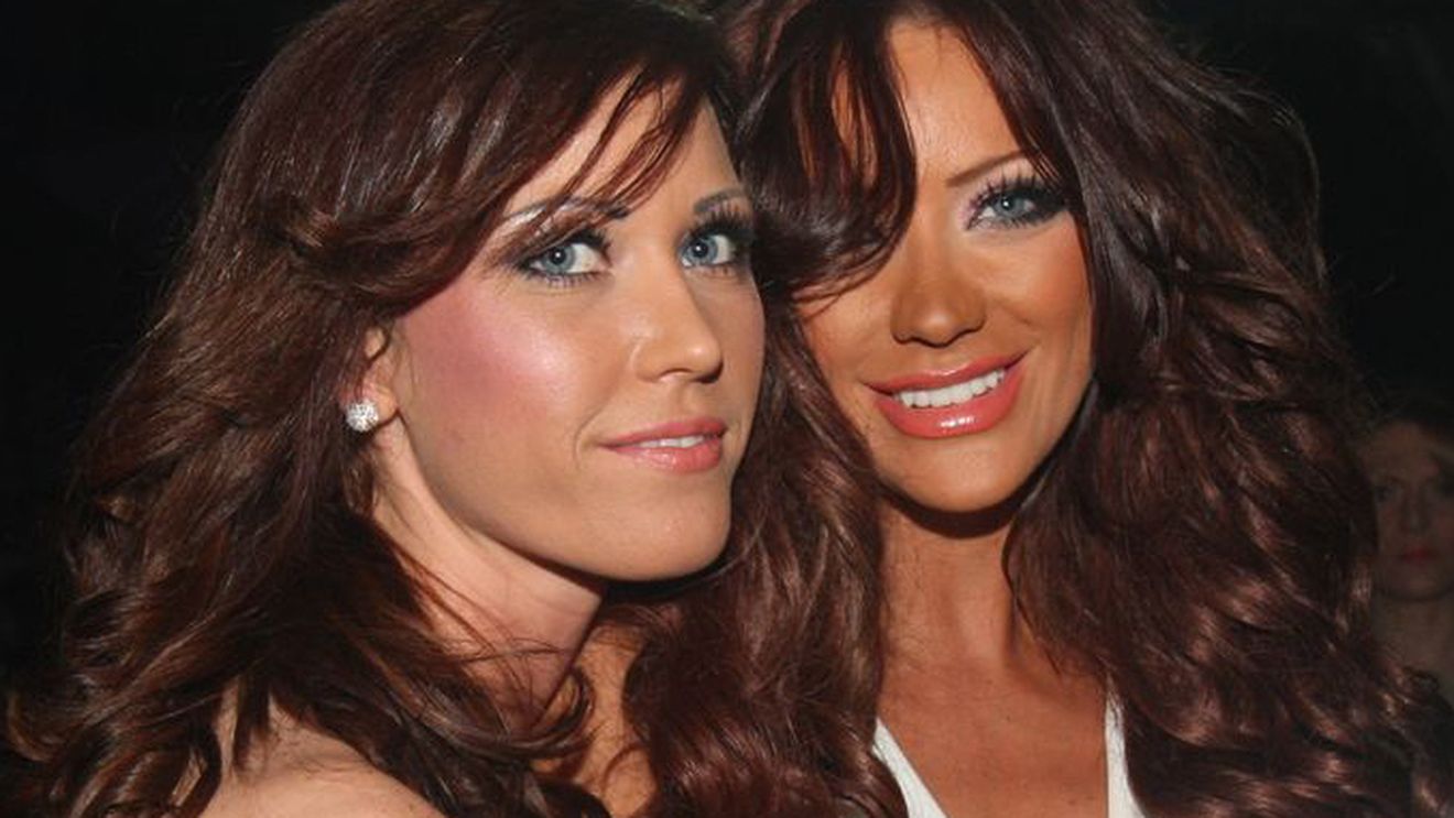 Ţi-o mai aminteşti pe sora BIANCĂI DRĂGUŞANU? Nimeni n-ar fi ghicit că acum arată exact ca...