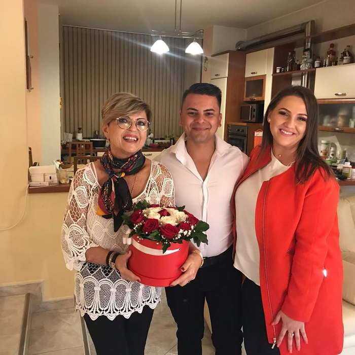 La 62 de ani, Nicoleta Voica a slăbit și pare că a întinerit. E prima vedetă din România care și-a pus silicoane