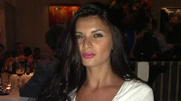 Ramona Gabor, răsfaţată de iubit in cele mai luxoase vacante! Uite unde a putut să o ducă arabul pe bruneta! E paradisul