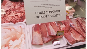 Celebra fabrică de mezeluri a fost închisă! Tone întregi de carne au fost retrase. Ce au descoperit inspectorii ANPC