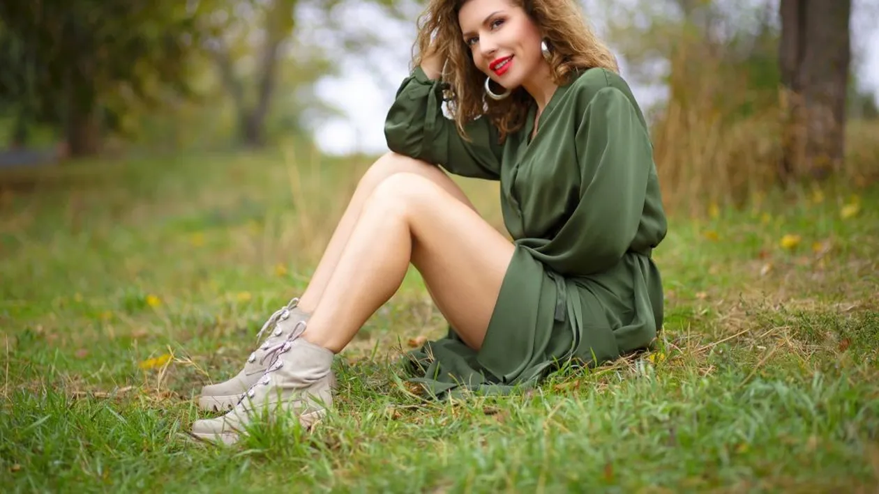 Cum a ieșit Carmen Brumă din casă, deși afară e frig de îngheață pietrele! Detaliul intim observat de toată lumea: Gata, l-am acoperit. E ok așa?