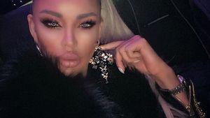 Cu totul la vedere! Cum a apărut îmbrăcată Bianca Drăgușanu azi-noapte, la ziua de naștere a soțului ei