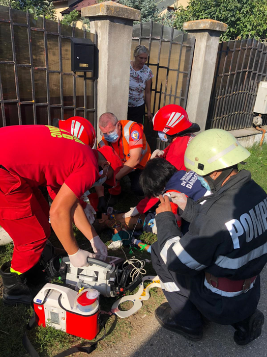 Moarte fulgerătoare pentru un copil de 6 ani din Dâmbovița după un accident! A fost solicitat un elicopter SMURD, dar medicii nu au reușit să-i salveze viața
