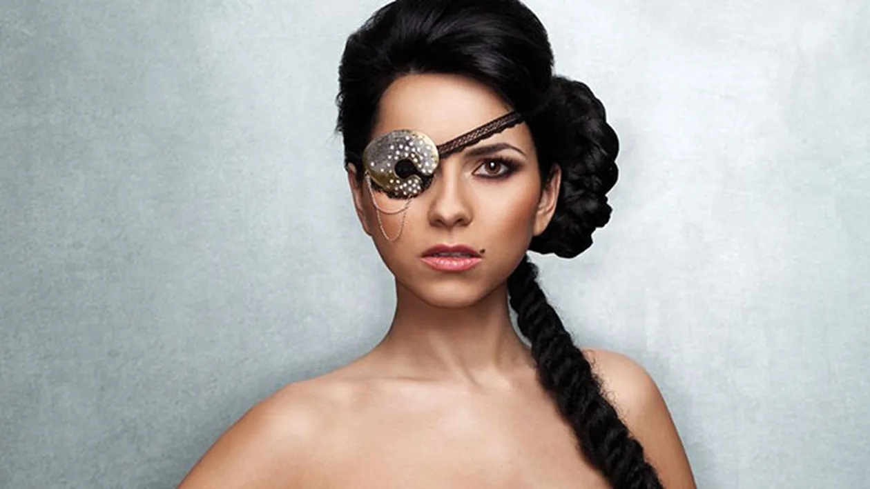 Asa chiar n-ai mai vazut-o! Cea mai reusita fotografie a Innei! Vedeta a fost pozata in cea mai incitanta pozitie!