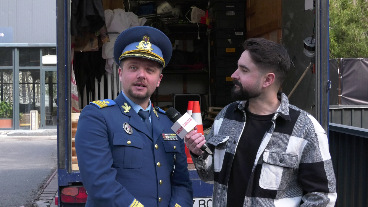 Reacția fabuloasă a lui Vlad Huidu când a aflat ce face soția lui, Giulia Anghelescu: ”Tre` să te pupi?”