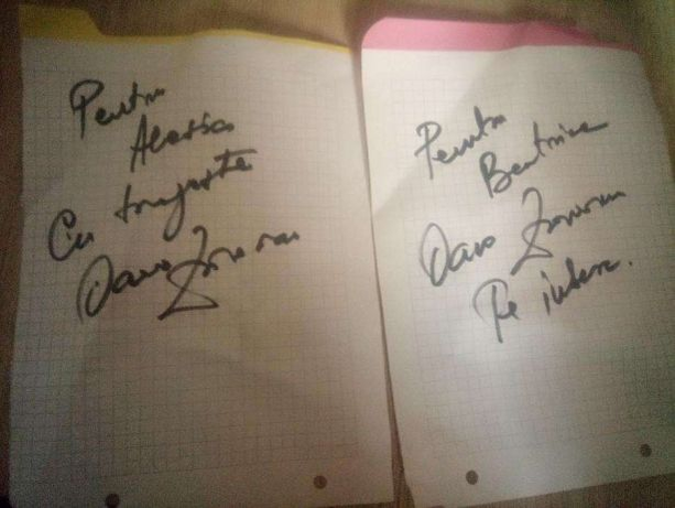 Autografele date de Oana Zăvoranu femeii care a scos la vânzare ”cizmele Oana Zăvoranu”