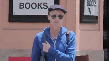 Arată bestial la 50 de ani! Actriţa din ‘’House of cards’’, ROBIN Wright, face furori cu picioarele sale