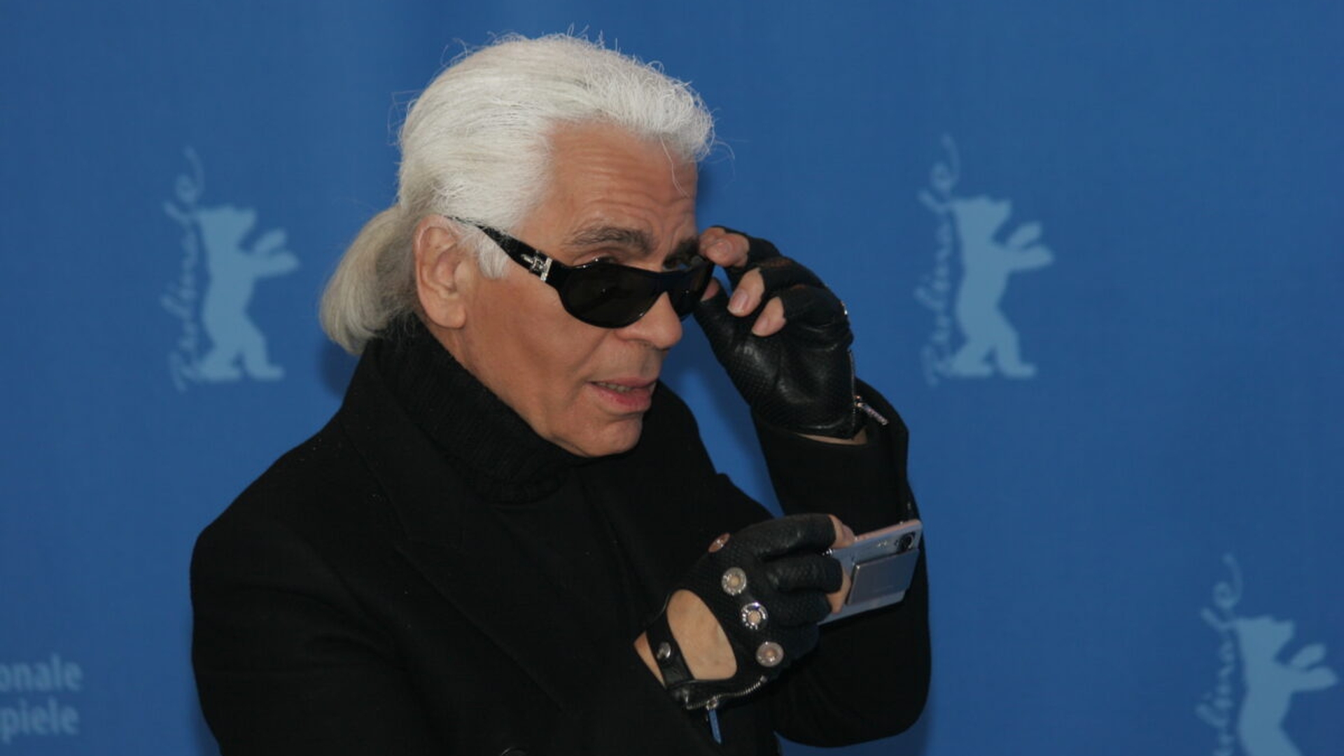 Apartamentul în care a locuit Karl Lagerfeld, vândut cu 10 milioane de euro! Imobilul luxos are 3 camere cu vedere la râul Sena și Muzeul Luvru