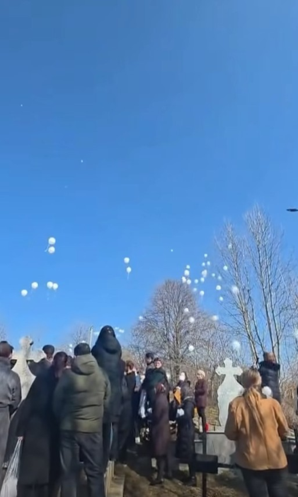 Gestul făcut de apropiați la înmormântarea Andreei Anița, tânăra care a murit din cauza unei forme agresive de cancer