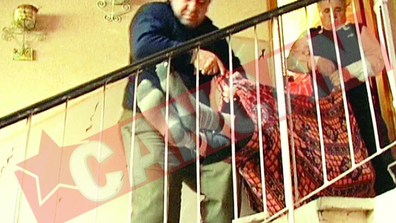 S-a spanzurat dupa ce fiica l-a dat afara din casa