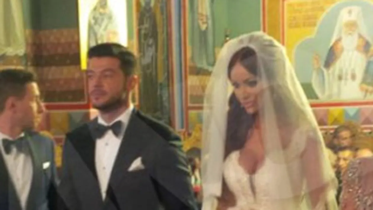 Primul sărut dintre Bianca şi Victor Slav după ce şi-au spus DA în faţa lui Dumnezeu! Cea mai aşteptată FOTOGRAFIE a momentului